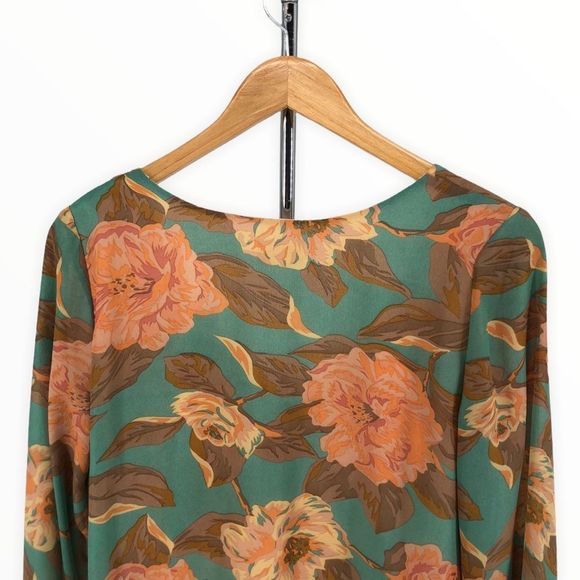 Show Me Your Mumu Portabella Crochet Trim Bell Sleeve Dress in Miss Magnolia - Picture 7 of 12